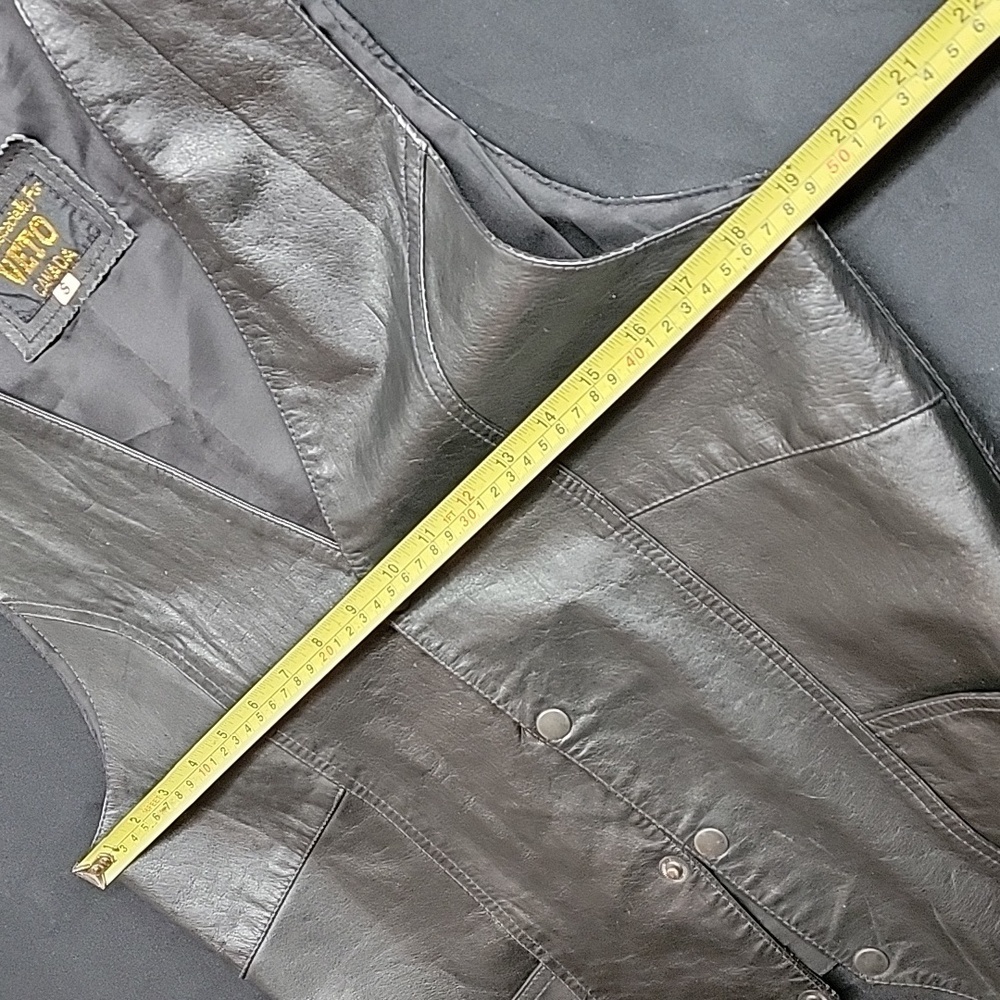 VETO Canada 100% Leather Button Snap Down Vest - Picture 9 of 11